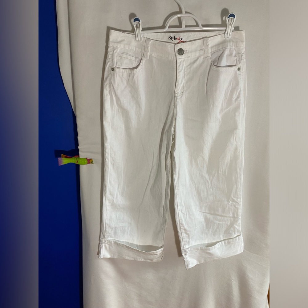 Style and Co Jeans, White Capris size 6